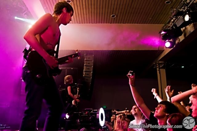 The Subways live