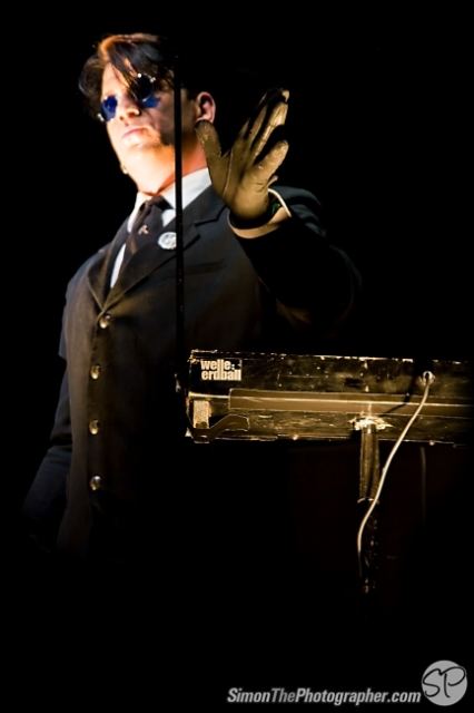 Welle: Erdball live